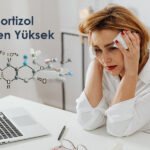 Kortizol neden yüksek, stresli kadın